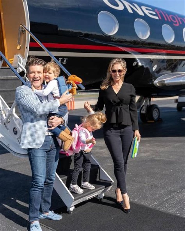 Skye Herjavec - Bio, Age, Net Worth, Height, Single, Nationality, Body Measurement, Career